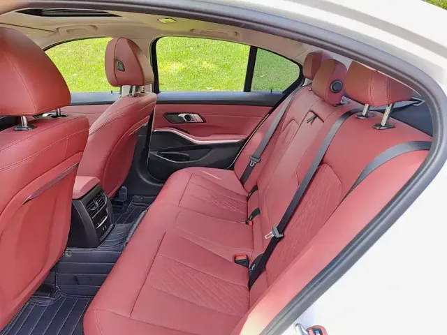 BMW BMW 3 Series 2025 325i M Sport Package — Фото автомобиля 8