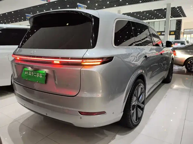 Li Auto L9 — Фото автомобиля 6