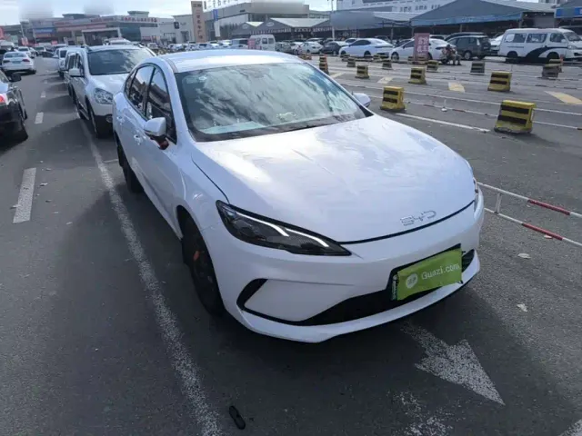 BYD Seal 05 DM-i — Фото автомобиля 3