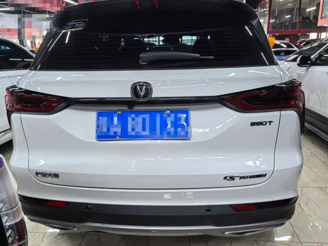 Changan CS75 Plus — Фото автомобиля 5