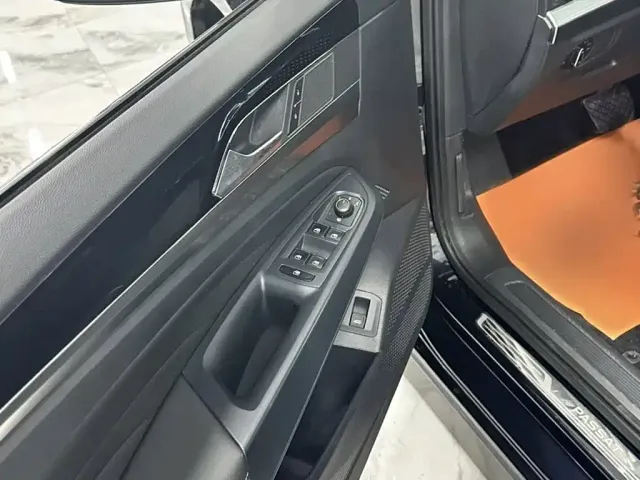 Volkswagen Passat — Фото автомобиля 15