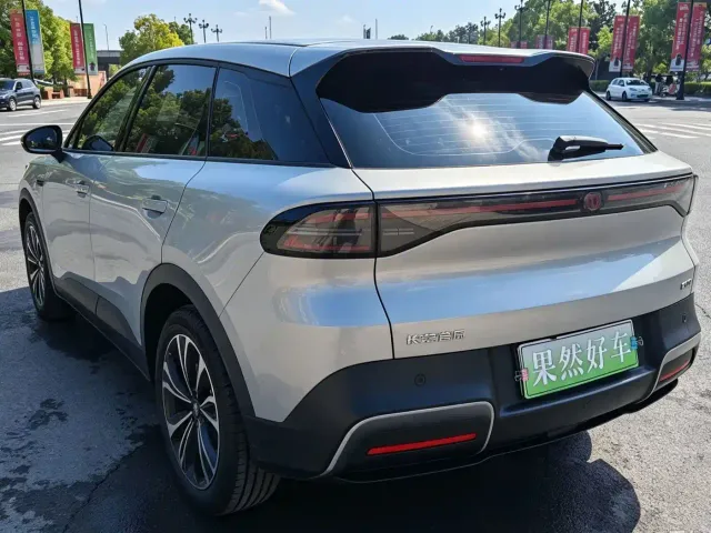 Changan Qiyuan Q05 — Фото автомобиля 15