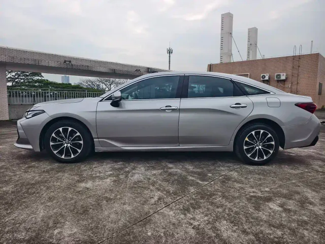 Toyota Avalon — Фото автомобиля 5