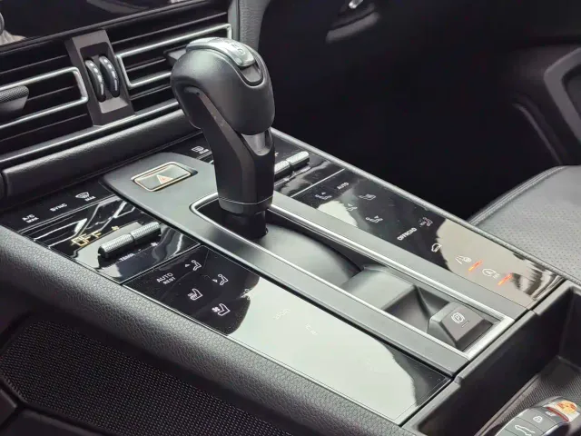 Porsche Macan — Фото автомобиля 11