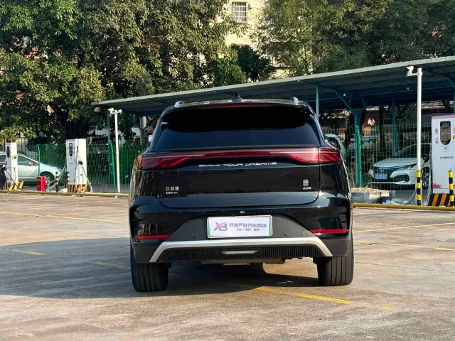 BYD Tang — Фото автомобиля 7