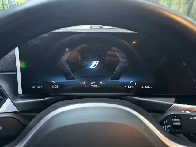 BMW i3 — Фото автомобиля 10