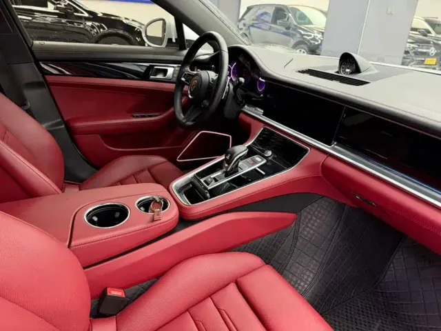 Porsche Panamera — Фото автомобиля 4