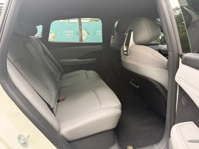 Nissan N7 — Фото автомобиля 7