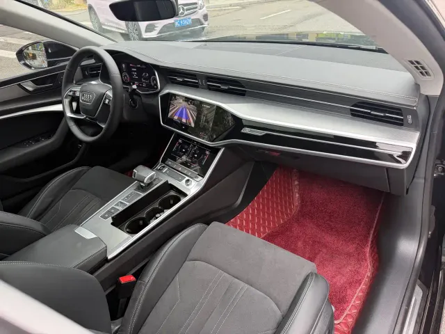 Audi A7L — Фото автомобиля 8