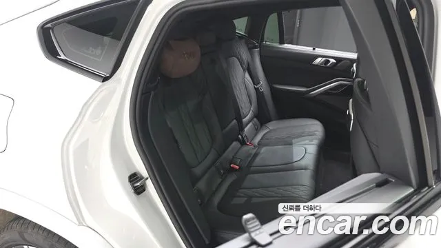 BMW X6 xDrive40i M Sport — Фото автомобиля 11