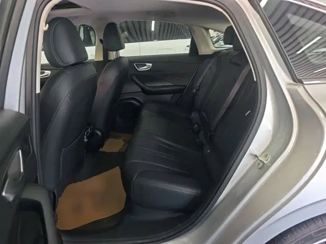 Roewe D7 — Фото автомобиля 16