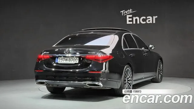 Mercedes-Benz S-Class — Фото автомобиля 2