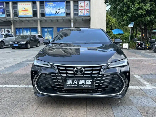 Toyota Avalon — Фото автомобиля 2