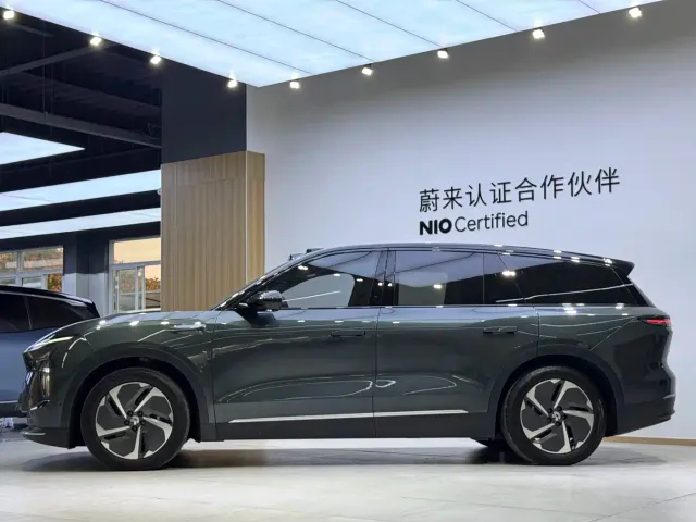 Nio ES8 — Фото автомобиля 4