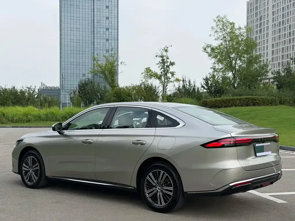 Geely Galaxy Galaxy Stellar 6 2025 Base Version — Фото автомобиля 11