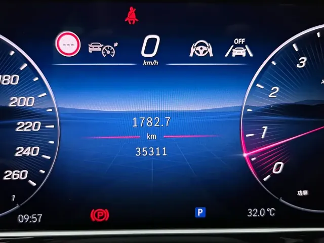 Mercedes-Benz E-Class — Фото автомобиля 15