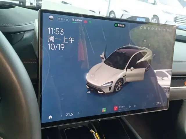 Xiaomi SU7 — Фото автомобиля 12