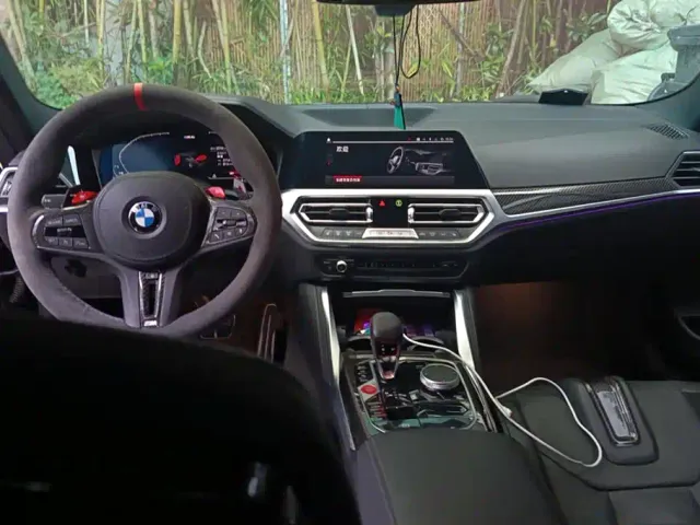 BMW M4 — Фото автомобиля 12