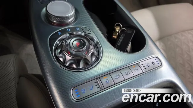 Genesis GV60 — Фото автомобиля 12