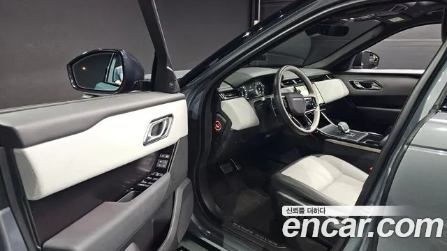 Land Rover Range Rover Velar — Фото автомобиля 15