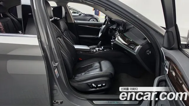BMW 5-Series 5 серия (G30) 523d Luxury — Фото автомобиля 11