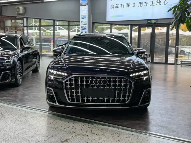 Audi A8 — Фото автомобиля 2