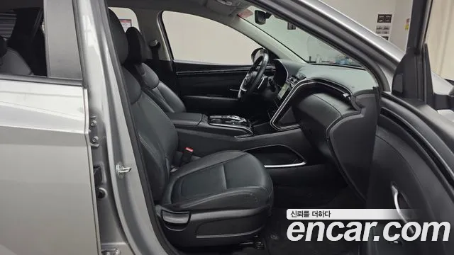 Hyundai Tucson Tucson (NX4) Дизель 2.0 2WD — Фото автомобиля 11