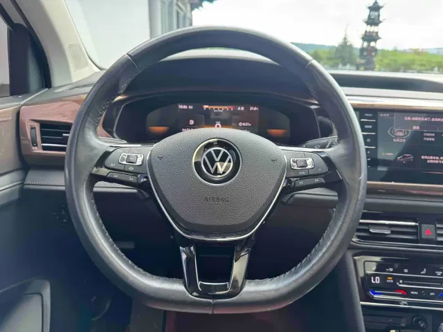 Volkswagen Tharu — Фото автомобиля 15
