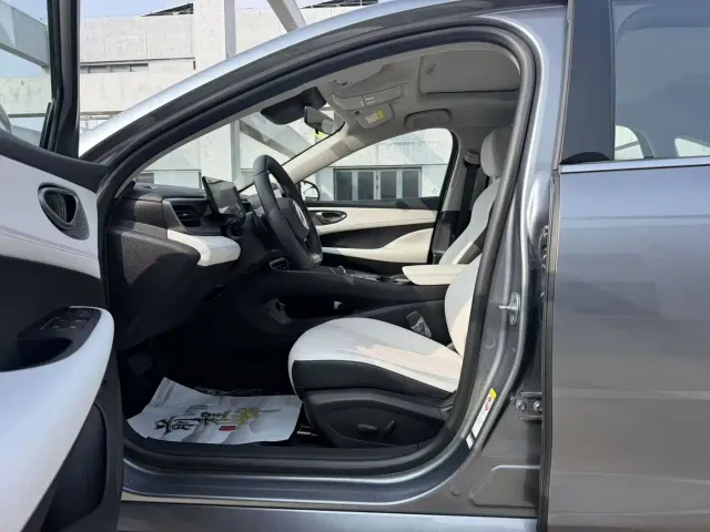 BYD Seal 05 DM-i — Фото автомобиля 4