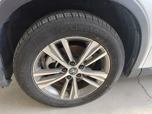 BYD Song Pro — Фото автомобиля 22