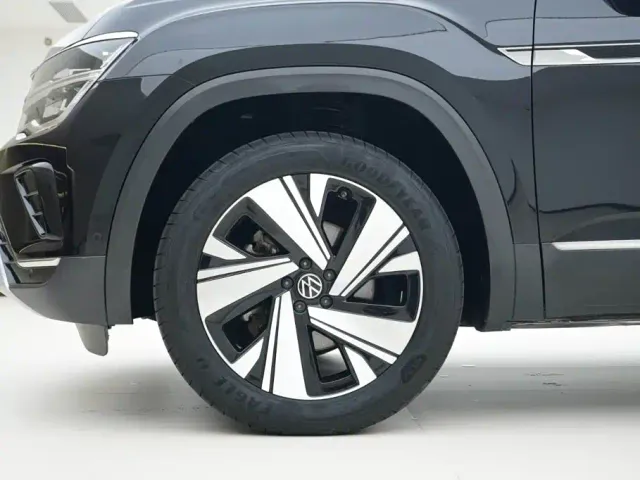 Volkswagen Teramont — Фото автомобиля 16