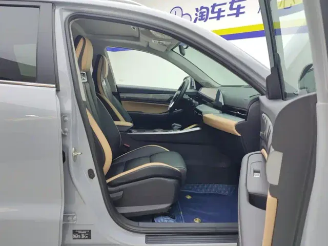 Geely Haoyue PRO — Фото автомобиля 8