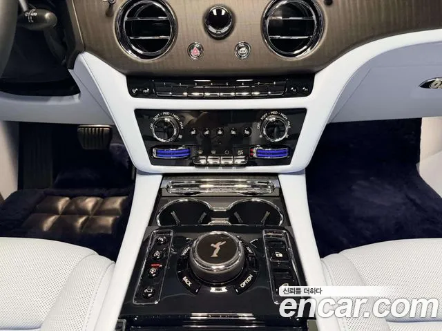 Rolls-Royce Ghost — Фото автомобиля 11