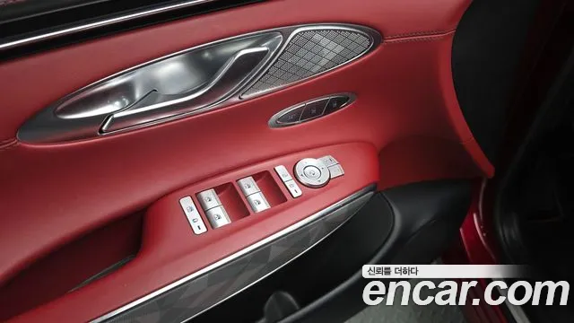 Genesis GV70 — Фото автомобиля 28