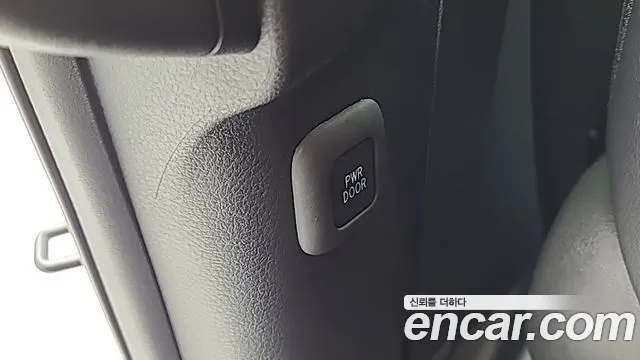 Toyota Sienna — Фото автомобиля 17