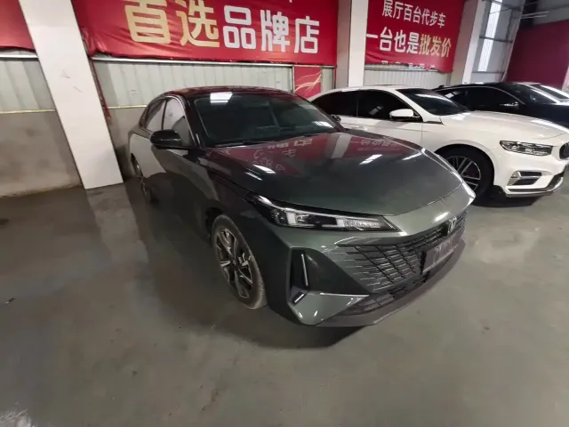 Changan Yida 2023 Blue Whale NE 1.5T GDI DCT Exclusive — Фото автомобиля 2