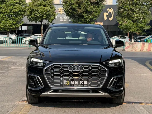 Audi Q5L — Фото автомобиля 2