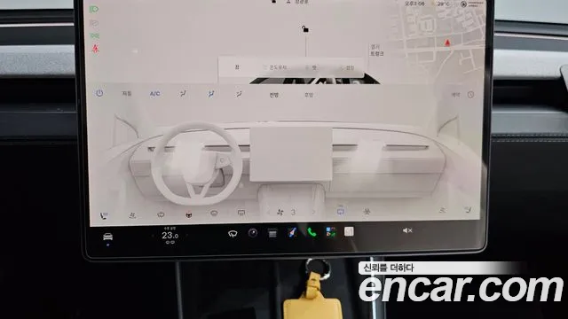 Tesla Model Y — Фото автомобиля 23