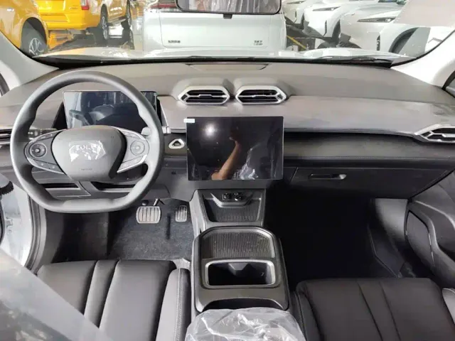 Dongfeng SKY EV01 — Фото автомобиля 9