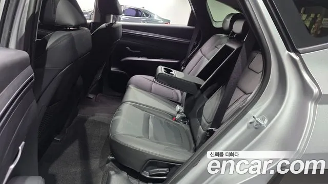 Hyundai Tucson Tucson (NX4) Дизель 2.0 4WD — Фото автомобиля 11