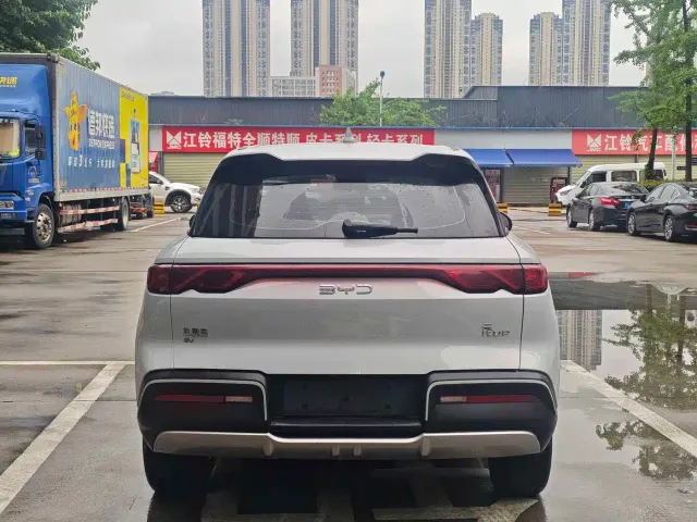 BYD Yuan UP — Фото автомобиля 8