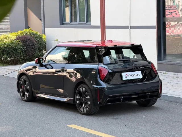 MINI John Cooper Works — Фото автомобиля 6