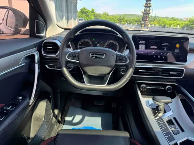 Geely Binyue — Фото автомобиля 15