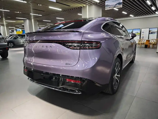 Luxeed R7 — Фото автомобиля 4