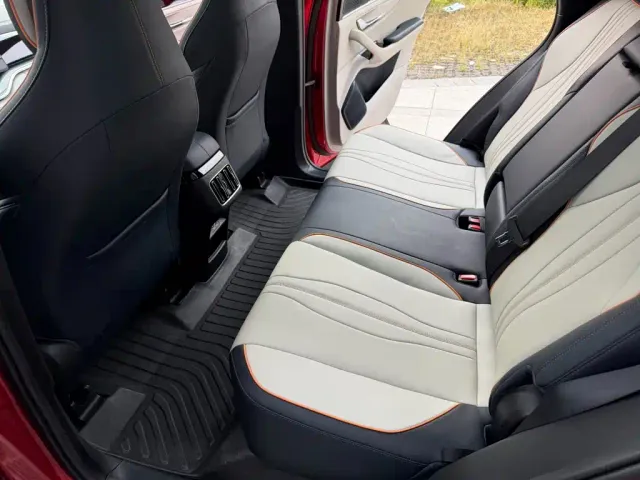 BYD Song PLUS — Фото автомобиля 16