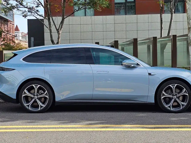 Nio ET5 Touring — Фото автомобиля 9