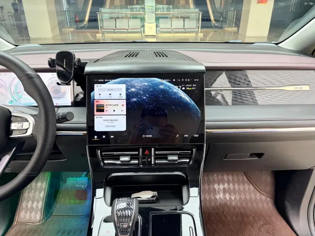 GAC Trumpchi M8 — Фото автомобиля 6