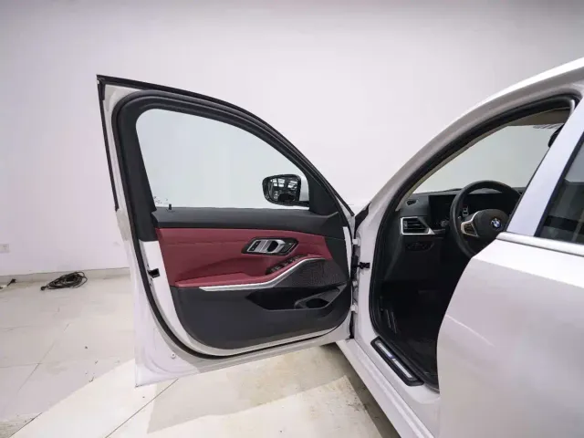 BMW 3 Series — Фото автомобиля 14