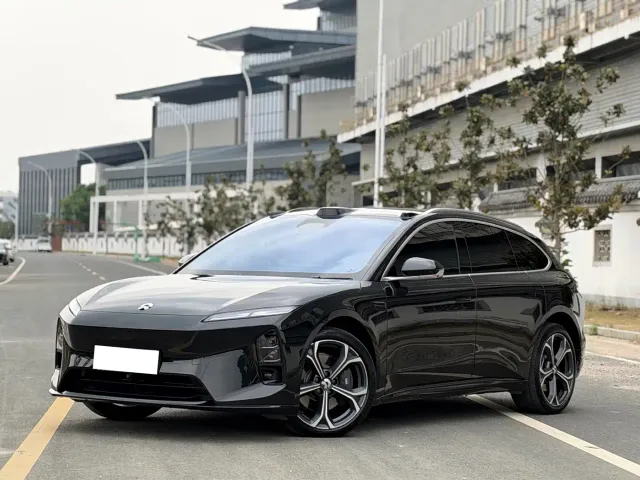 Фотография автомобиля — Nio ET5 Touring