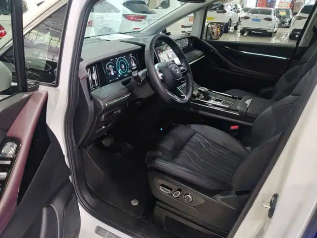 GAC Trumpchi M8 — Фото автомобиля 15